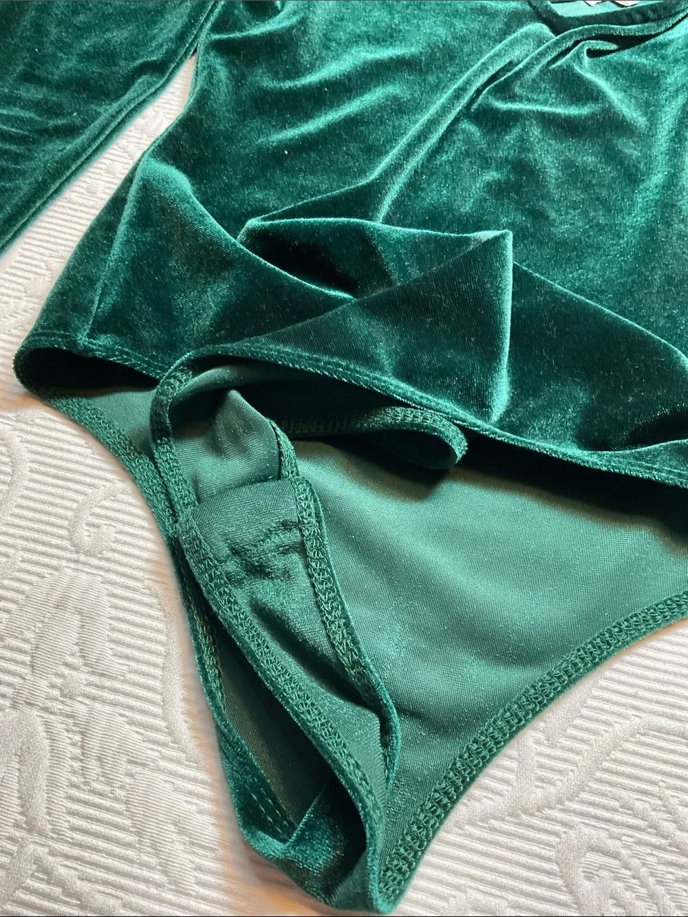Gianni Bini Emerald Green Velvet Scoop Neck Long Sleeve Bodysuit.XS